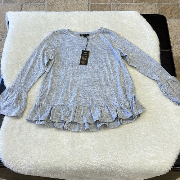 DG2 Diane Gilman Ruffle Hem Top 631-583 - Picture 2 of 8